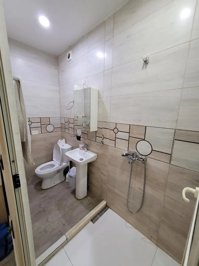 21-Rooms Тирана 0*,