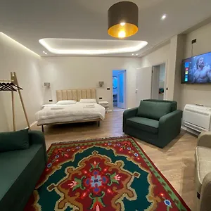 Vila-amo, Suites&rooms In Center Tirana