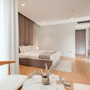 Hotel Troci, Kamez