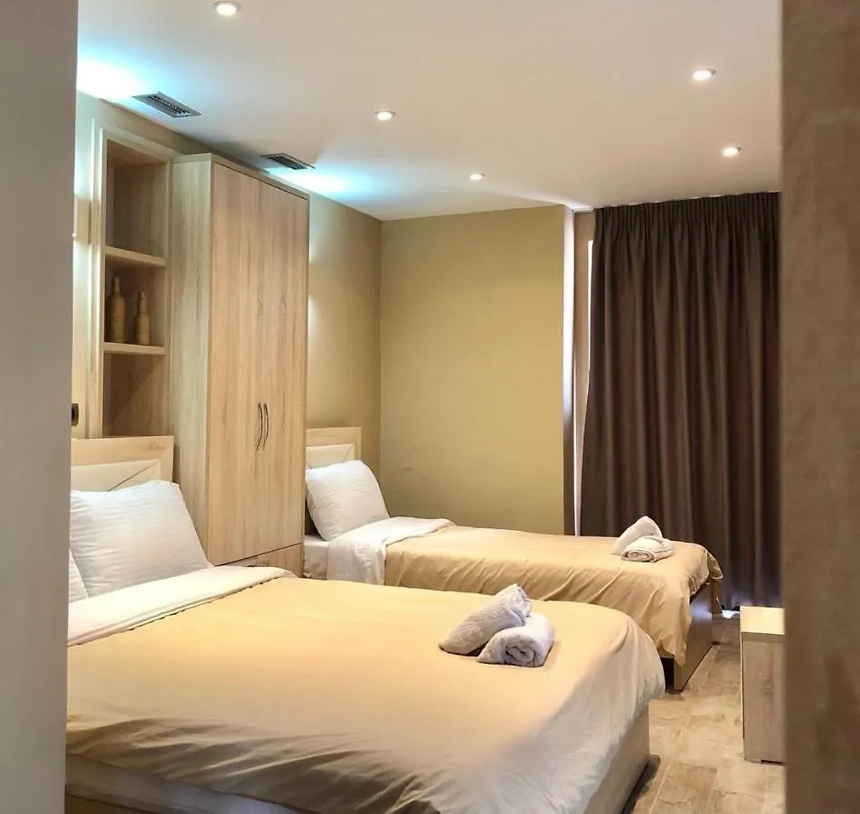 Bed & Breakfast 21-Rooms Tirana