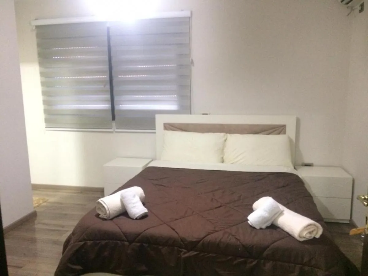 Bed & Breakfast 21-Rooms Tirana